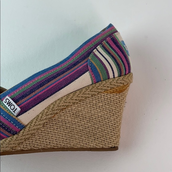 TOMS Canvas Striped Peed Toe Espadrille Wedge 8 - Picture 8 of 8